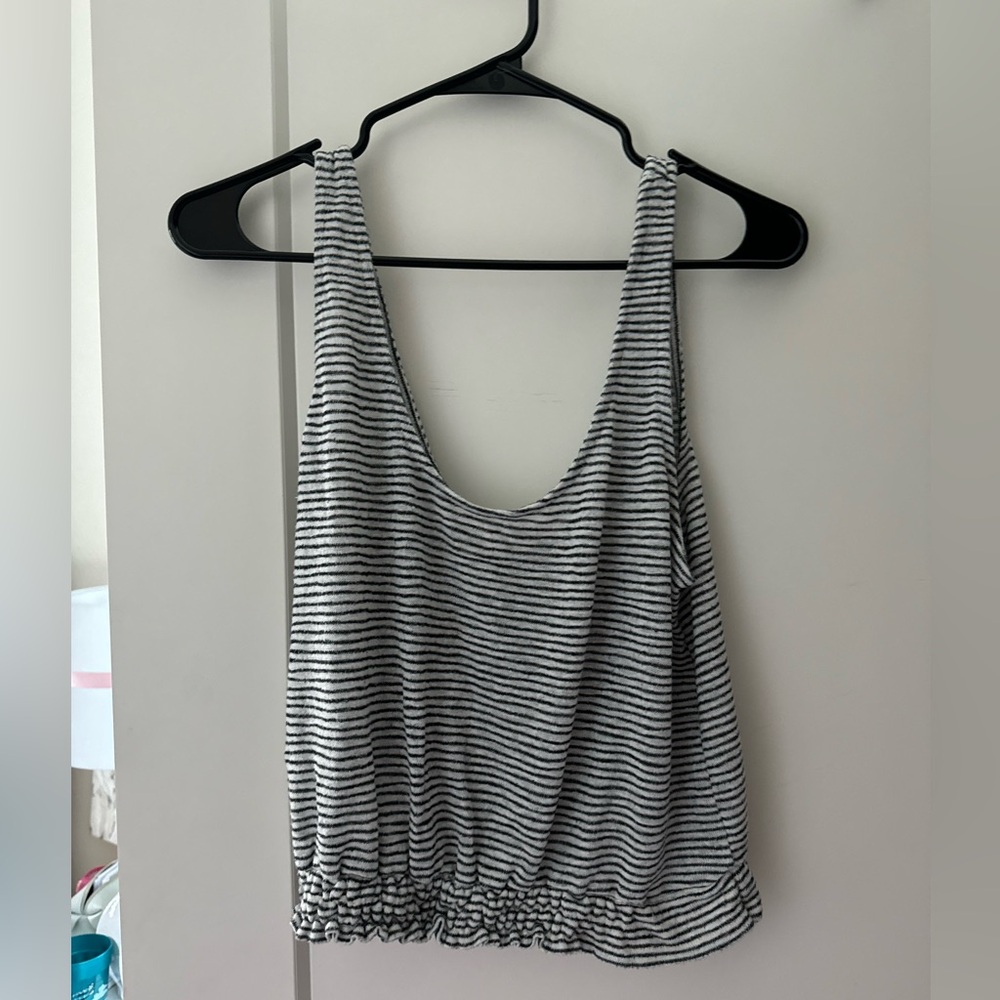 black and white crop top